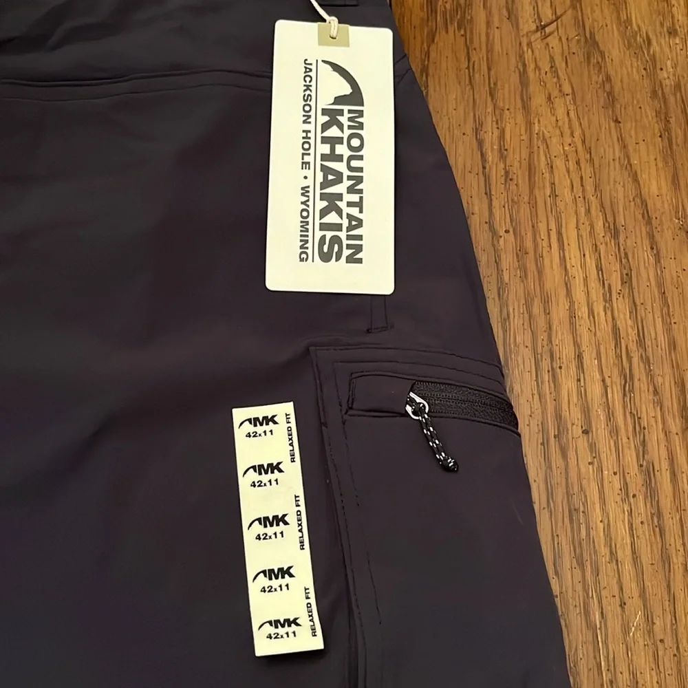 Mountain Khakis shorts,‎ size 42, NWT